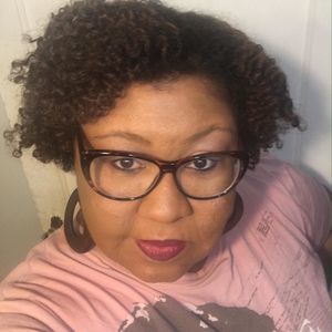 Meet your Posher, Hillary